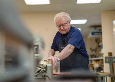 6 Easy Woodworking Projects for Seniors