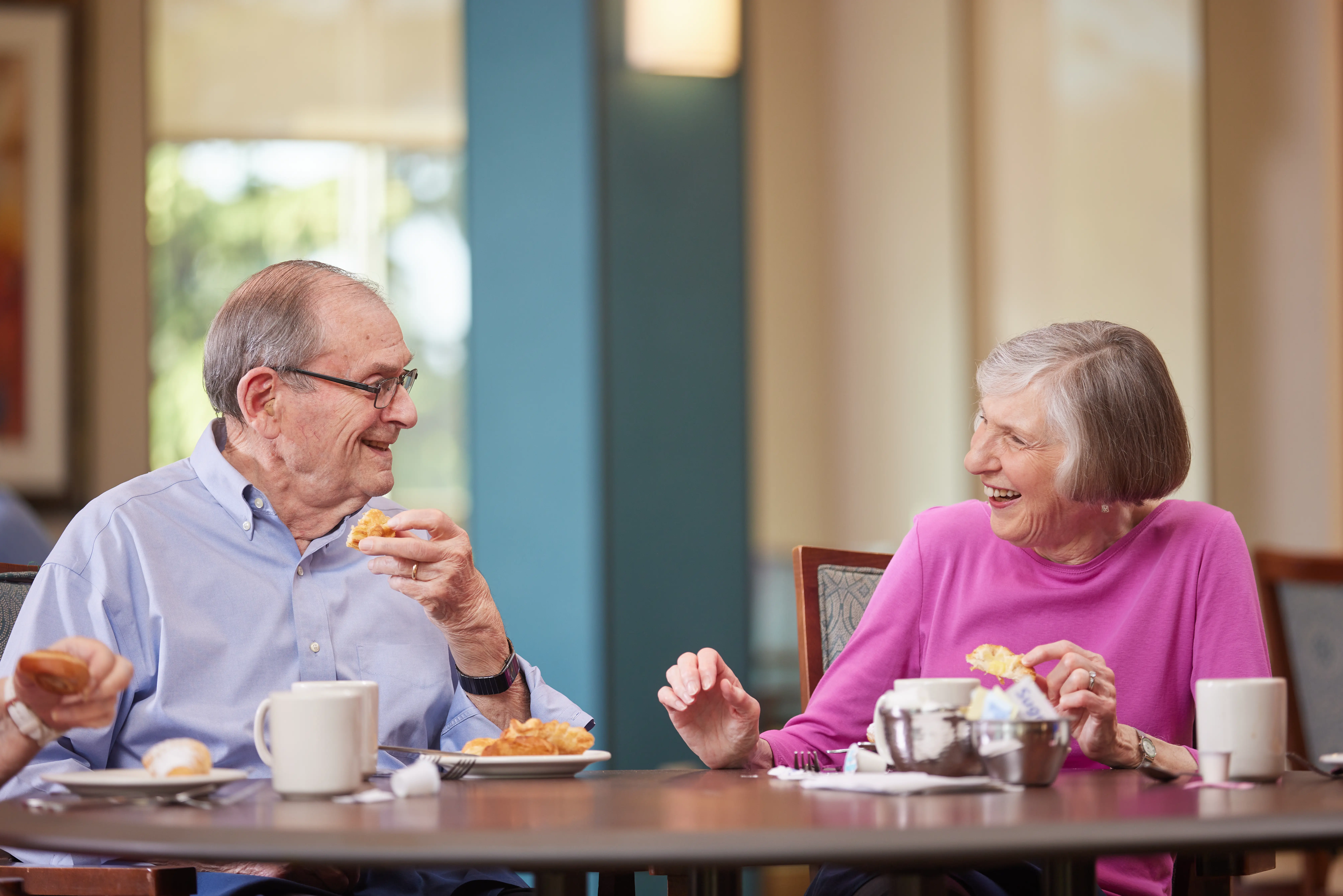 Sedgebrook residents enjoying a meal together in one of our on-site dining venues in Lincolnshire, IL.